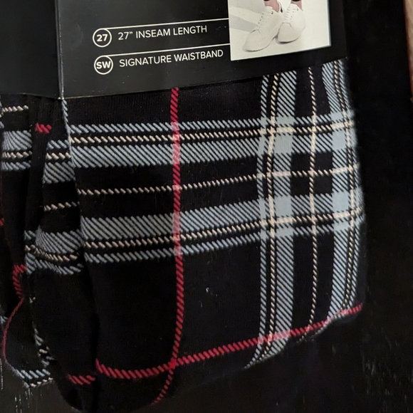 Torrid Full-Length Signature Legging midnight plaid Size M-L or 3x - Picture 6 of 7